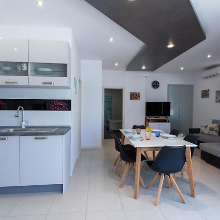 Apartman Dora Podstrana Buitenkant foto