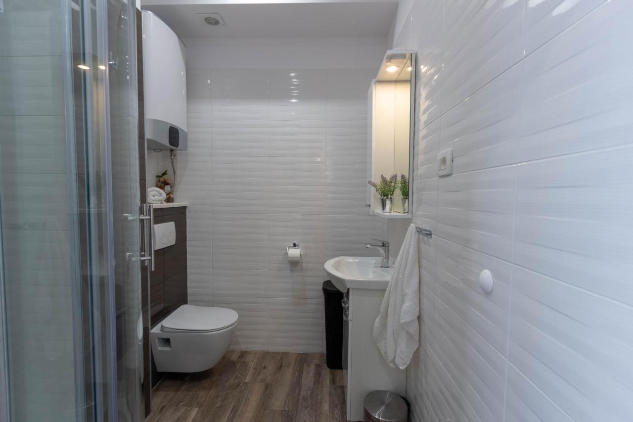 Apartman Dora Podstrana Buitenkant foto
